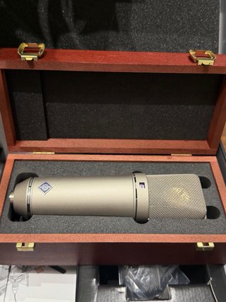 Micrófono Neumann U87 AI