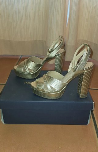 Zapatos de fiesta Pedro Miralles dorados