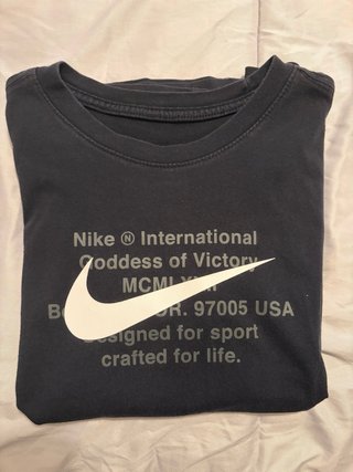 Camiseta Nike Negra International