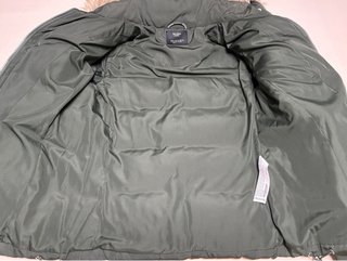 Chaquetón / Cazadora acolchado Bershka,talla M.