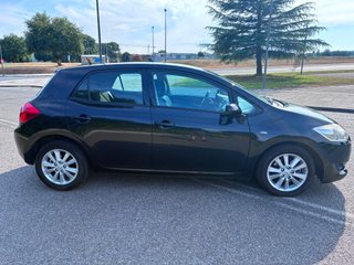 Toyota Auris 2.0 D-4D 126 CV  2008  5 puertas