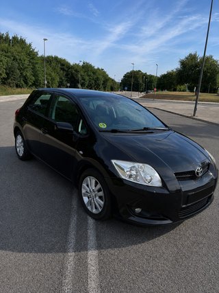 Toyota Auris 2.0 D-4D 126 CV  2008  5 puertas