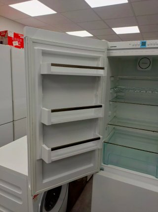 Nevera marca Liebherr 185/60cm clase E con garanti