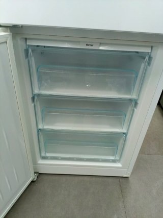 Nevera marca Liebherr 185/60cm clase E con garanti