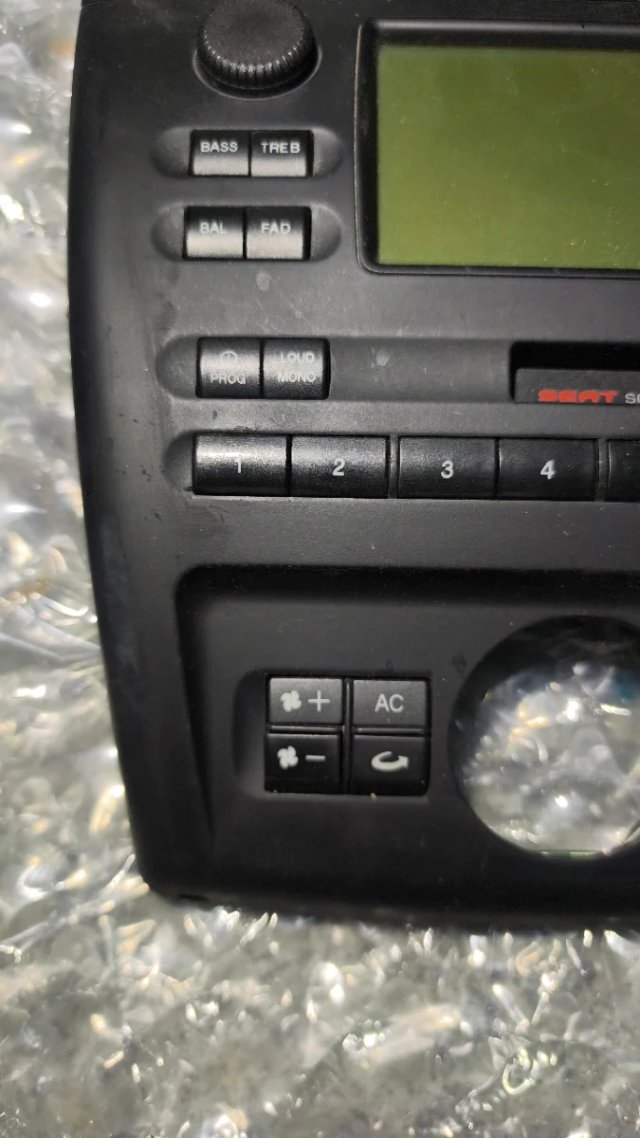 Pantalla €65 y Módulo €35 Seat Ibiza