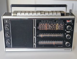 Radio Grundig Satellit 2100 - testato OK