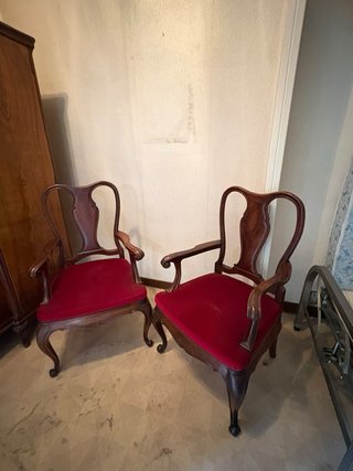 Sillas de Madera con Tapizado Rojo