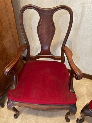 Sillas de Madera con Tapizado Rojo