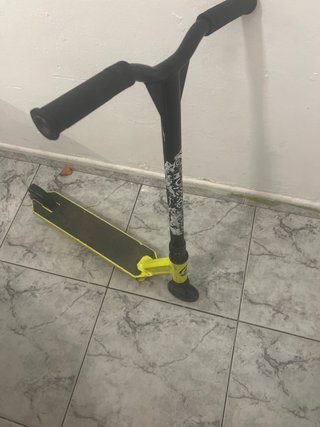 Patinete freestyle amarillo y negro