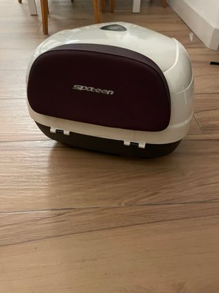 Baúl Suzuki Sixteen original