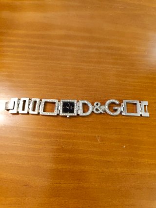 Reloj Dolce & Gabbana Plateado con pila nueva