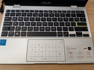 Portátil Asus Ligero E210M