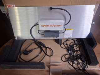 Spider Farmer SF-2000 LED Grow Light