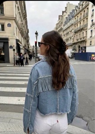 Chaqueta vaquera con flecos