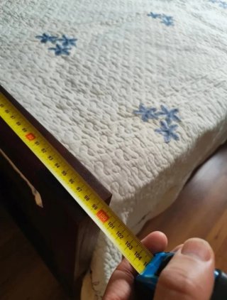 Cama nido de madera oscura
