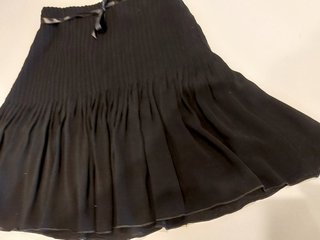 Falda Emporio Armani talla 42 super elegante