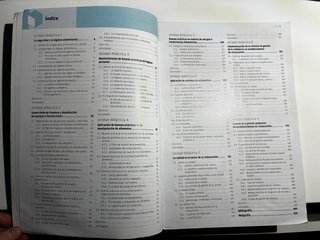 Libro de grado superior de direccion de cocina