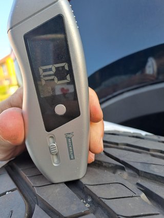 Neumático 225/65 R17 V XL