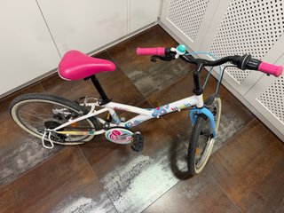 Bicicleta Infantil Btwin Blanca y Rosa