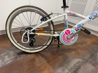Bicicleta Infantil Btwin Blanca y Rosa