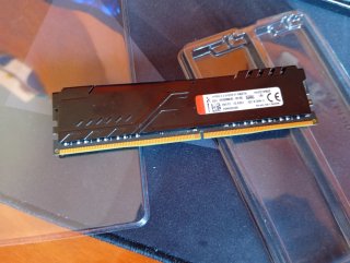 Memoria RAM HyperX Fury 8GB DDR4 +Fuente