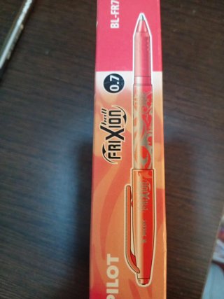 Bolígrafo Pilot Frixion BL-FR7-R 0.7. 12 unidades.