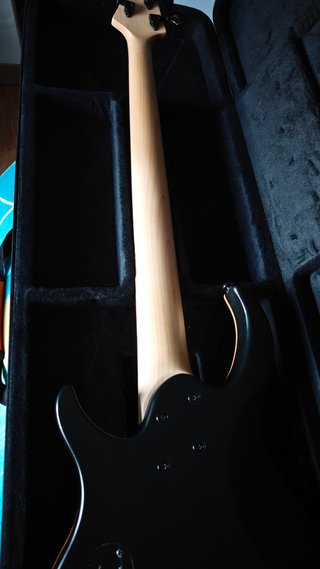 Bajo Sire Marcus Miller M2 5 TBK 2nd Gen + estuche