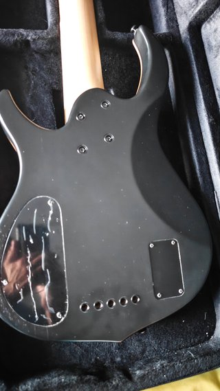 Bajo Sire Marcus Miller M2 5 TBK 2nd Gen + estuche