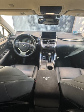 Lexus NX 2.5 300h Business Navigation 2WD