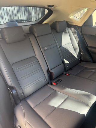 Lexus NX 2.5 300h Business Navigation 2WD