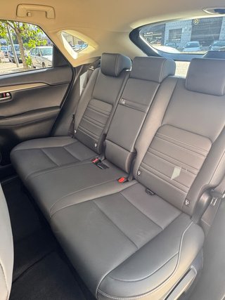 Lexus NX 2.5 300h Business Navigation 2WD