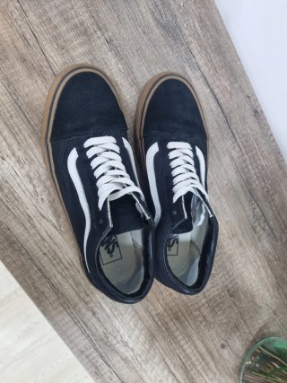 Vans Old Skool negras suela caramelo Talla 39