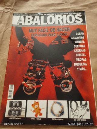Lote de 4 revistas para hacer bisutería.