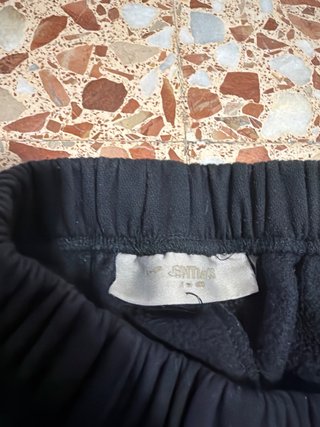 Pantalón Essentials Fear of God Negro