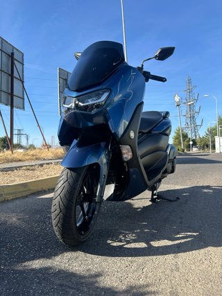 Yamaha NMAX Azul Maxi-Scooter