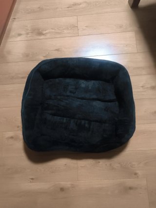 Cama para perro/gato negra y blanca