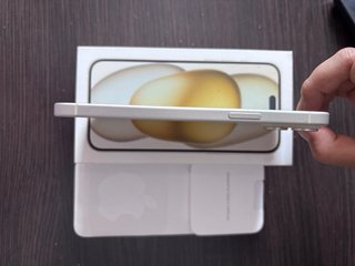 iPhone 15 Plus Amarillo 256 GB