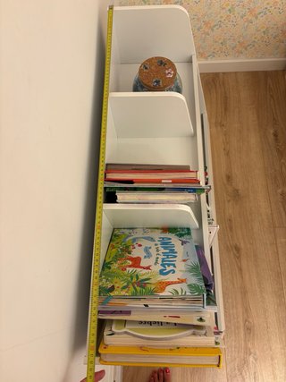 Estantería Infantil Blanca con patas de madera