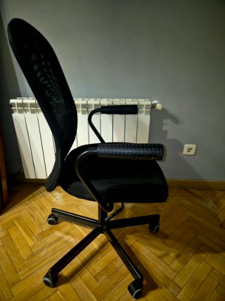 Silla de oficina IKEA FLINTAN negra