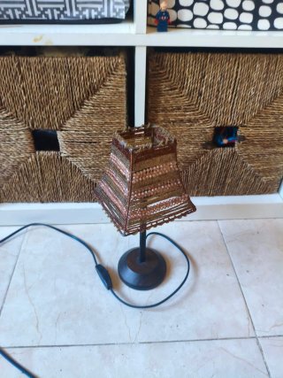 Lámpara de mesa pequeña decorativa