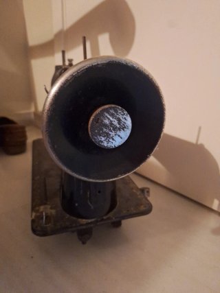 Máquina de coser antigua Alfa