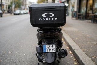 Pegatinas Oakley para maleta de moto