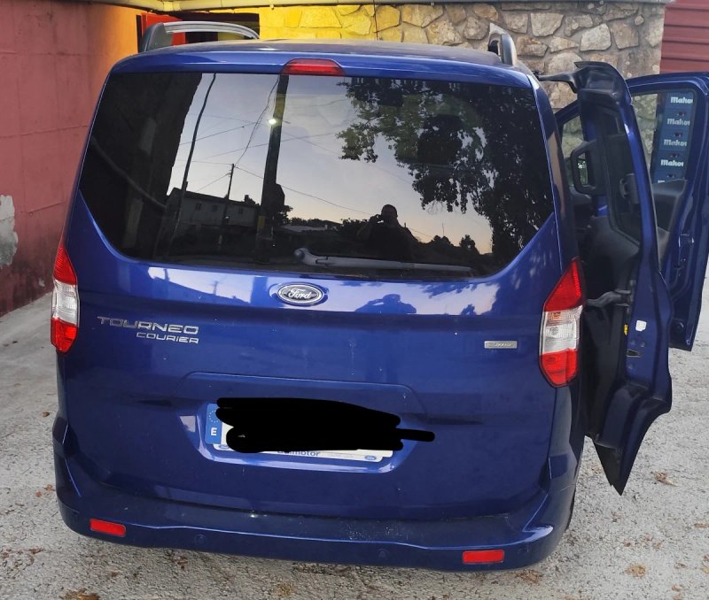 Ford Transit Courier 2018, foto 5