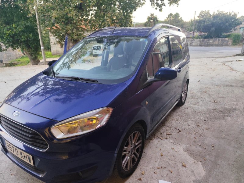 Ford Transit Courier 2018, foto 7