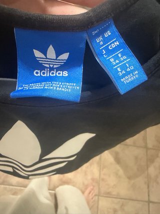 Top adidas nero