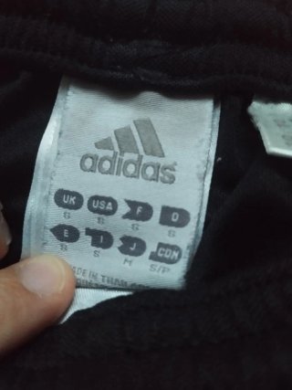 Pantalón corto de deporte adidas negro
