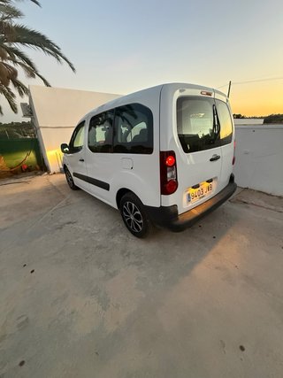 furgoneta  Peugeot Partner 2017
