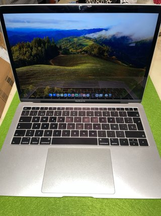 MacBook Air 13” (2018) i5 16GB 512GB