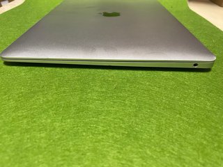 MacBook Air 13” (2018) i5 16GB 512GB