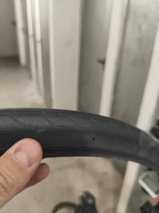 Cubierta Triban Protec 700x28
